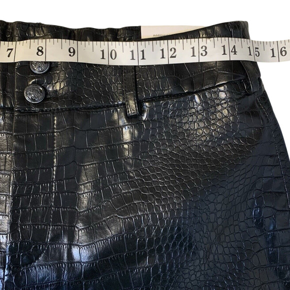 Chico's Pants NWT Size 0 (4) Faux Crocodile Leather Wide-Leg Crop Black Coquette - Picture 8 of 10